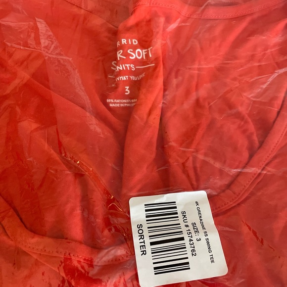 Torrid Super Soft Lightweight Top - Sizes 2X & 3X - Picture 12 of 14